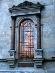 Окно собора